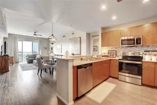 Photo #6: 2176961 Listing