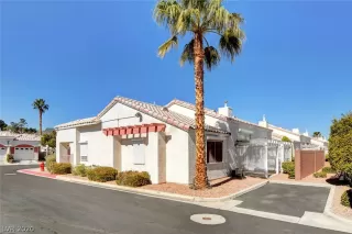 Photo #3: 2176987 Listing