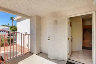 Photo #6: 2176987 Listing