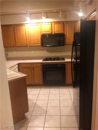 Photo #1: 2176992 Listing