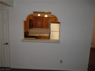 Photo #4: 2177032 Listing 