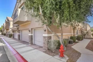 Photo #2: 2177101 Listing