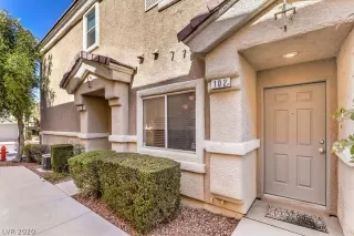 Photo #3: 2177101 Listing