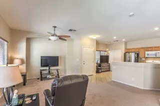 Photo #5: 2177101 Listing