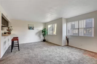 Photo #3: 2177132 Listing