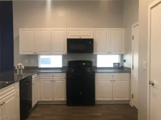 Photo #3: 2177138 Listing 