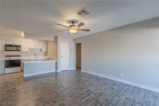 Photo #2: 2177192 Listing 