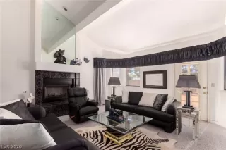 Photo #3: 2177319 Listing 