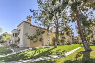 Photo #2: 2177361 Listing