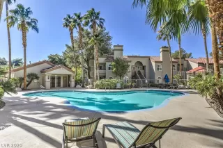 Photo #4: 2177361 Listing