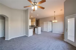 Photo #3: 2177363 Listing