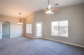 Photo #4: 2177363 Listing