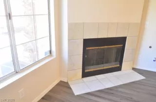 Photo #3: 2177369 Listing