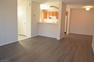 Photo #4: 2177369 Listing