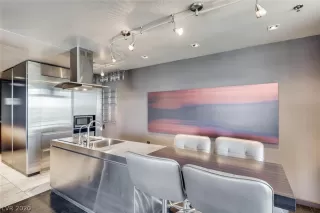 Photo #2: 2177450 Listing