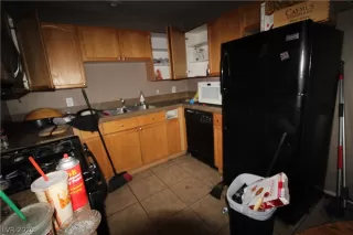 Photo #4: 2177624 Listing