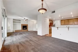 Photo #6: 2177637 Listing