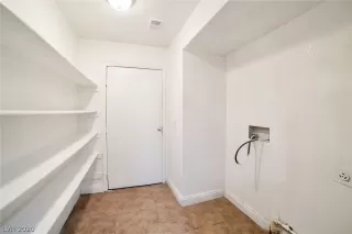 Photo #6: 2177657 Listing 