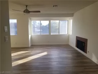 Photo #3: 2177666 Listing 