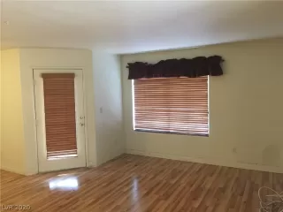 Photo #4: 2177679 Listing 