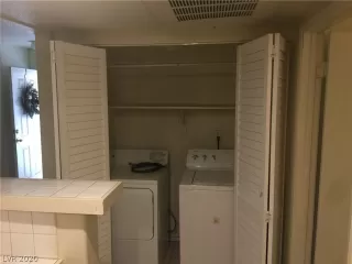 Photo #6: 2177679 Listing 