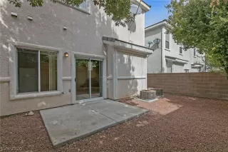 Photo #2: 2177687 Listing