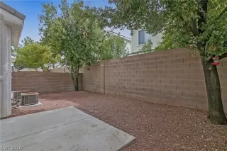 Photo #4: 2177687 Listing