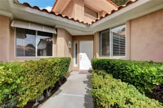 Photo #5: 2177773 Listing