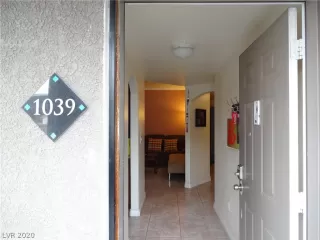 Photo #3: 2177866 Listing