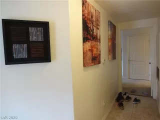 Photo #5: 2177866 Listing