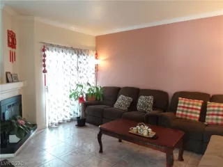 Photo #6: 2177866 Listing