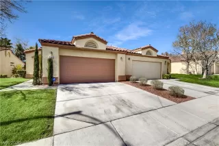 Photo #1: 2177892 Listing