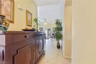 Photo #3: 2177892 Listing