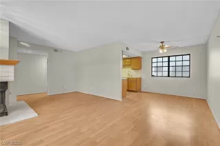 Photo #6: 2177898 Listing