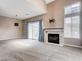 Photo #3: 2177967 Listing