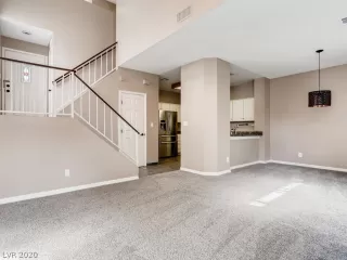 Photo #4: 2177967 Listing