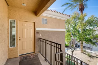 Photo #4: 2177972 Listing 