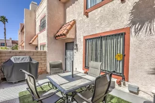 Photo #6: 2177977 Listing