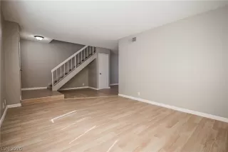Photo #4: 2178004 Listing 