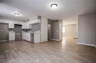 Photo #6: 2178004 Listing 