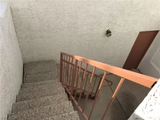 Photo #4: 2178042 Listing 