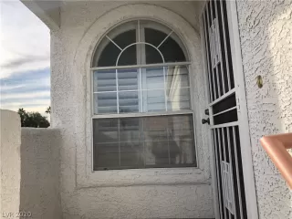 Photo #5: 2178042 Listing 