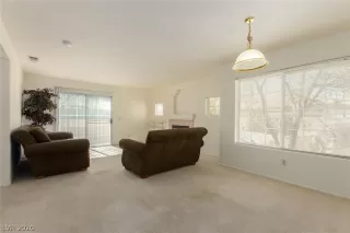 Photo #5: 2178043 Listing