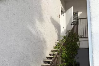 Photo #1: 2178045 Listing