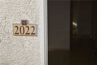 Photo #2: 2178045 Listing