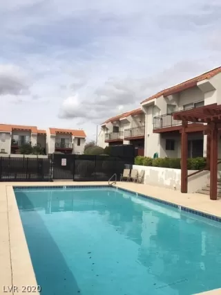 Photo #4: 2178080 Listing