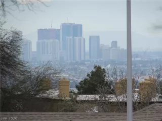 Photo #4: 2178089 Listing