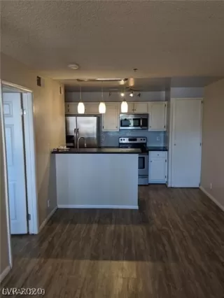 Photo #1: 2178174 Listing