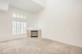 Photo #5: 2178184 Listing