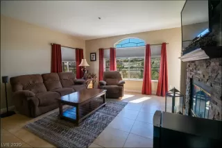 Photo #3: 2178402 Listing